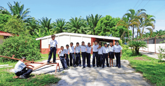 Mejoramiento escuelas cercanas a nuestros proyectos